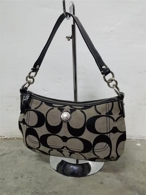 authenticate coach bag